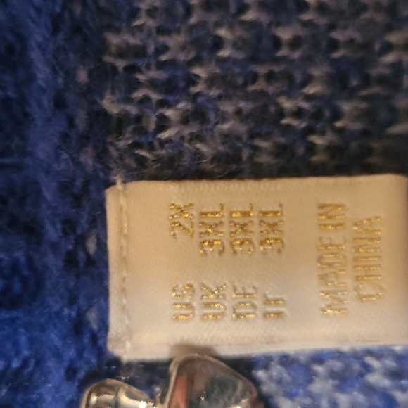 LOGO Lavish sweater 2X NWT - Picture 6 of 9